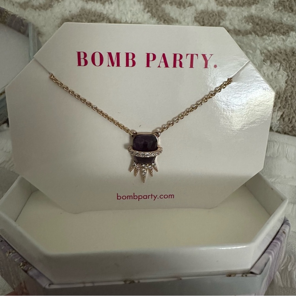 💎BOMB PARTY💎 Iceland Dreams Collection | Ice Queen’s Pendant